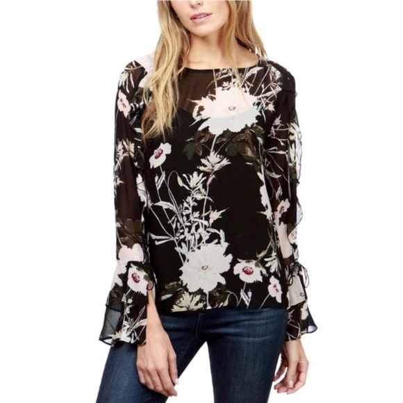 Lucky Brand Tops - Lucky Brand Women's Floral Ruffle Sleeve Top 1123
